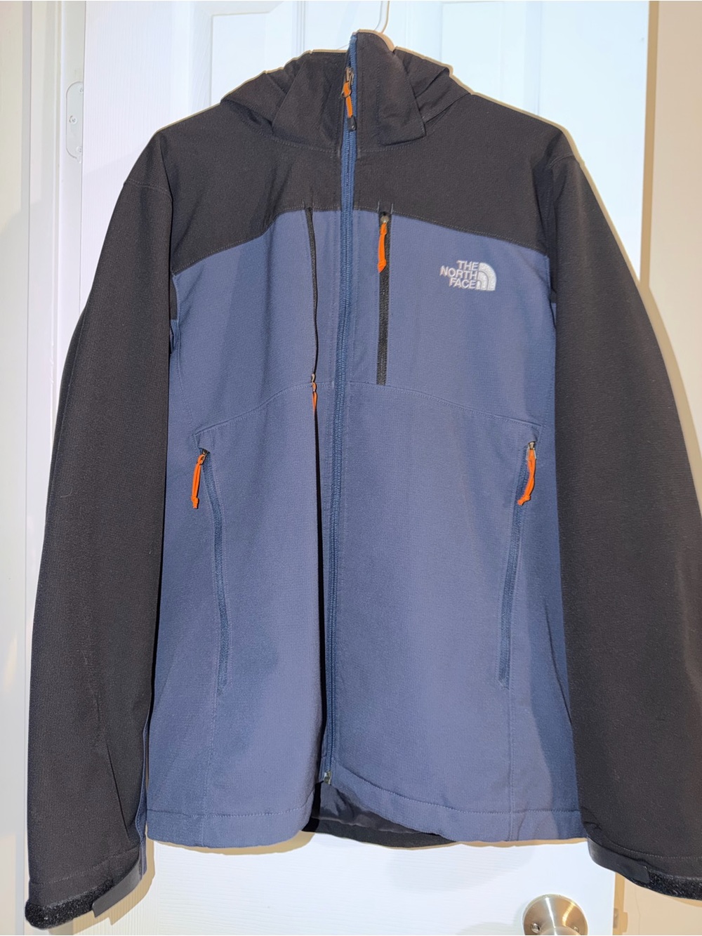 The North Face Men’s Softshell Jacket